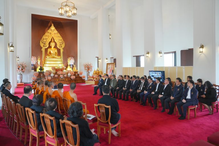 คณะผู้บริหารมหาวิทยาลัยมหามกุฏราชวิทยาลัย ถวายสักการะอธิการบดี พร้อมรับมอบนโยบายการบริหารมหาวิทยาลัย&hellip;